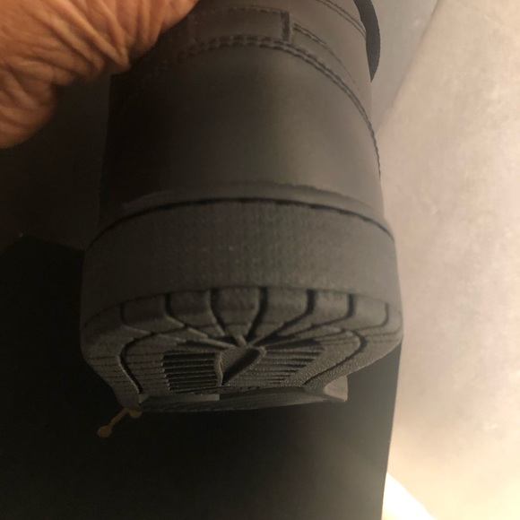 Air Jordans 1 Mid🖤 - Picture 9 of 14
